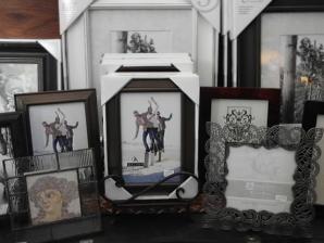PICTURE FRAMES
