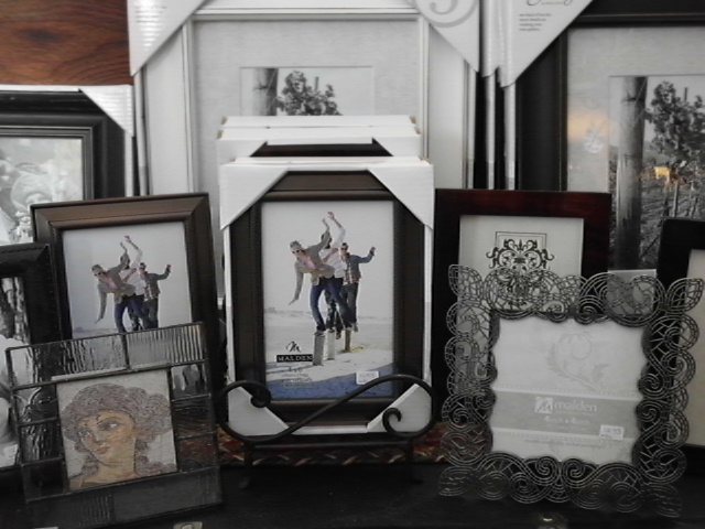 PICTURE FRAMES